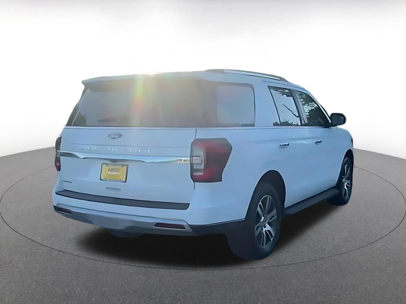 Used 2024 Ford Expedition Limited RWD image 14