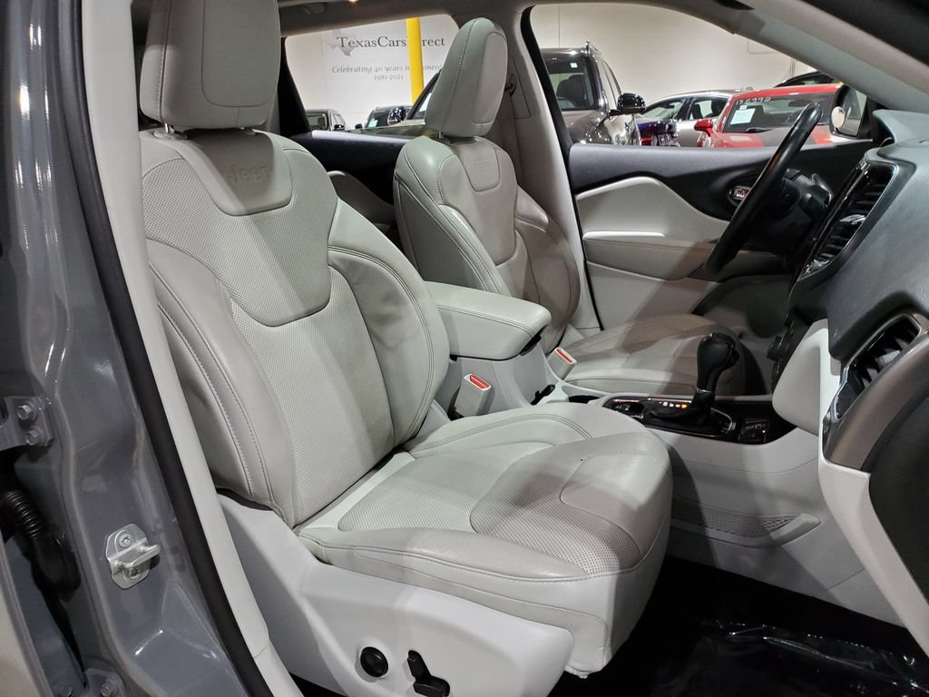 Used 2020 Jeep Cherokee Limited w/ Luxury Group FWD image 14