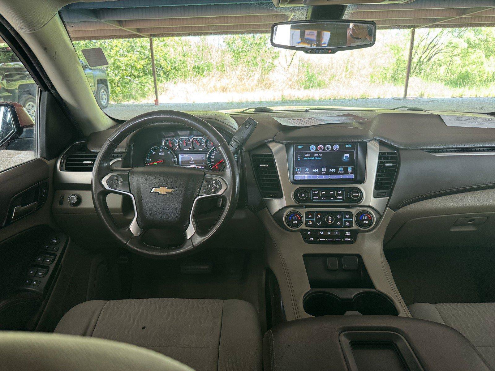 Used 2016 Chevrolet Suburban LS RWD image 23