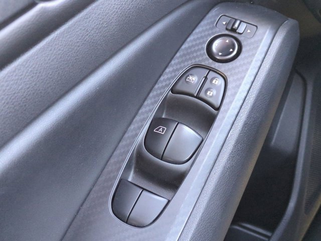 Used 2025 Nissan Altima 2.5 SV image 22
