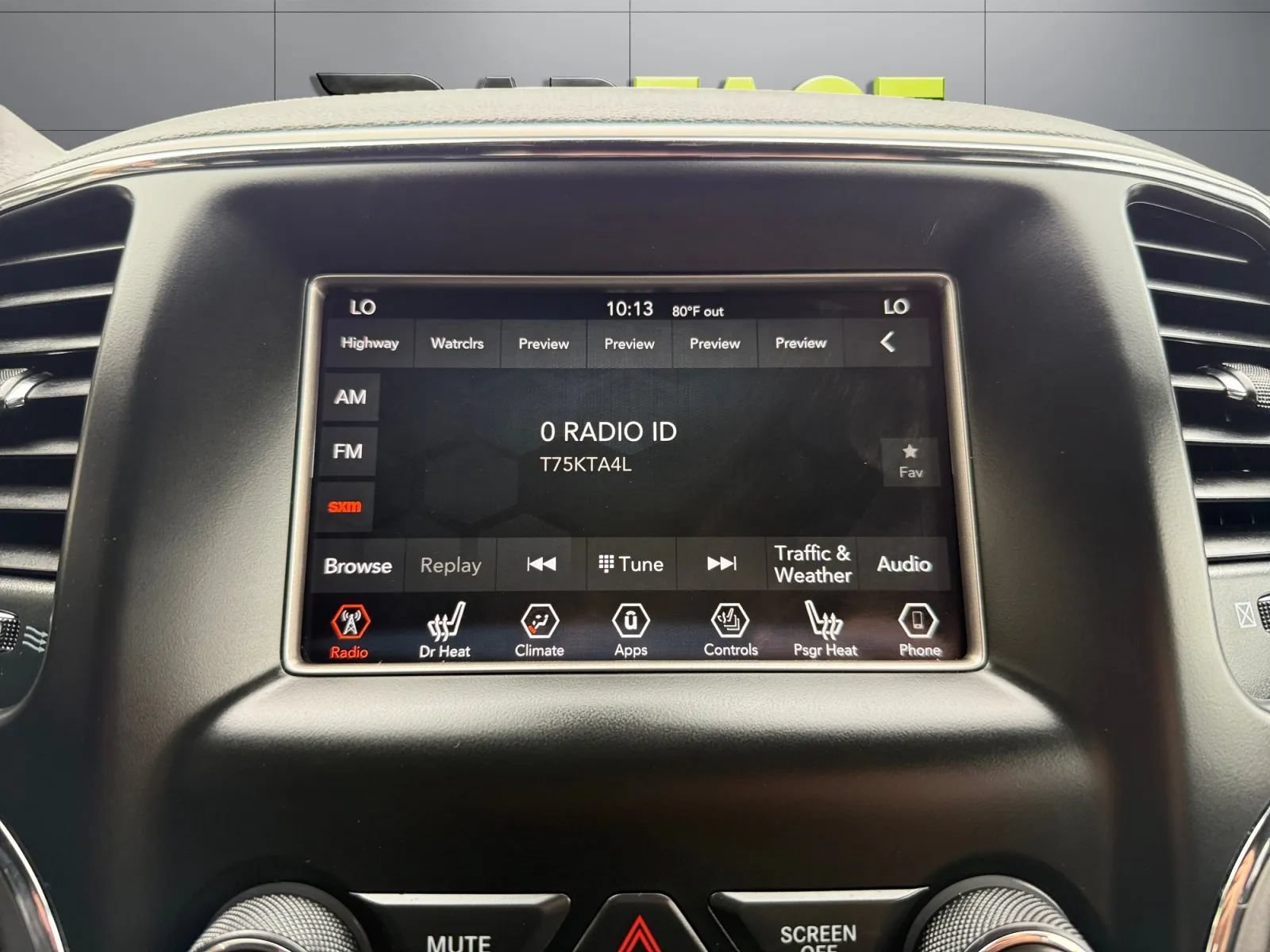 Used 2019 Jeep Grand Cherokee Laredo AWD/4WD image 35