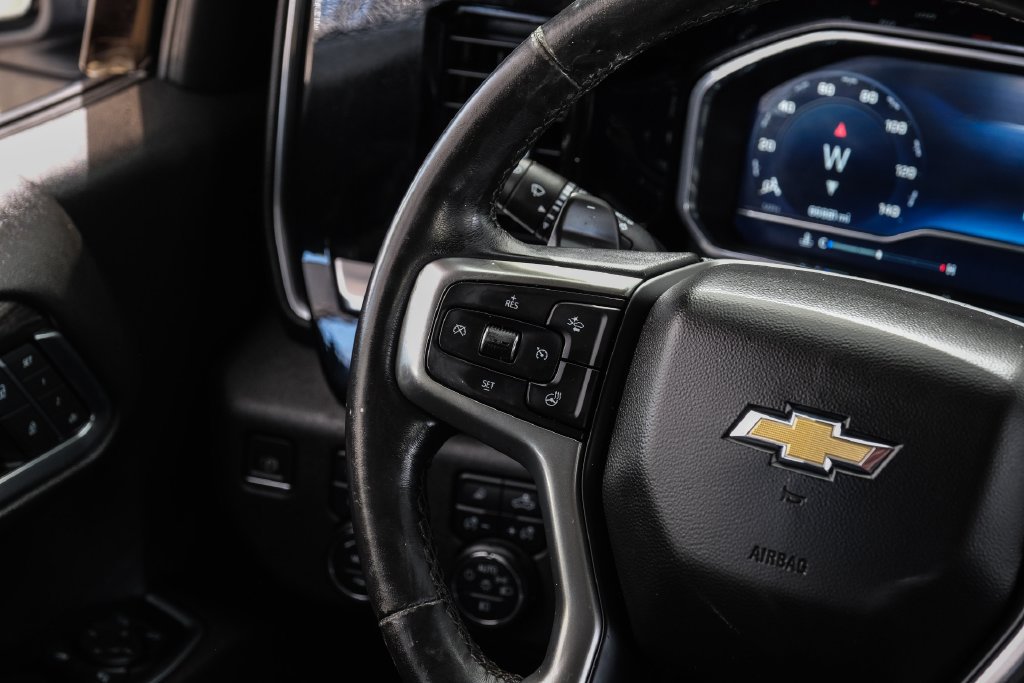 Used 2022 Chevrolet Silverado 1500 LTZ w/ Technology Package AWD/4WD image 14