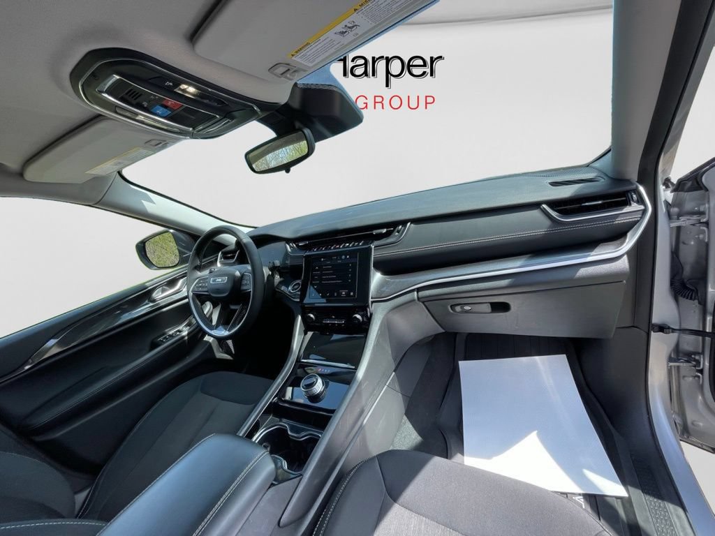 Used 2023 Jeep Grand Cherokee L Laredo AWD/4WD image 12