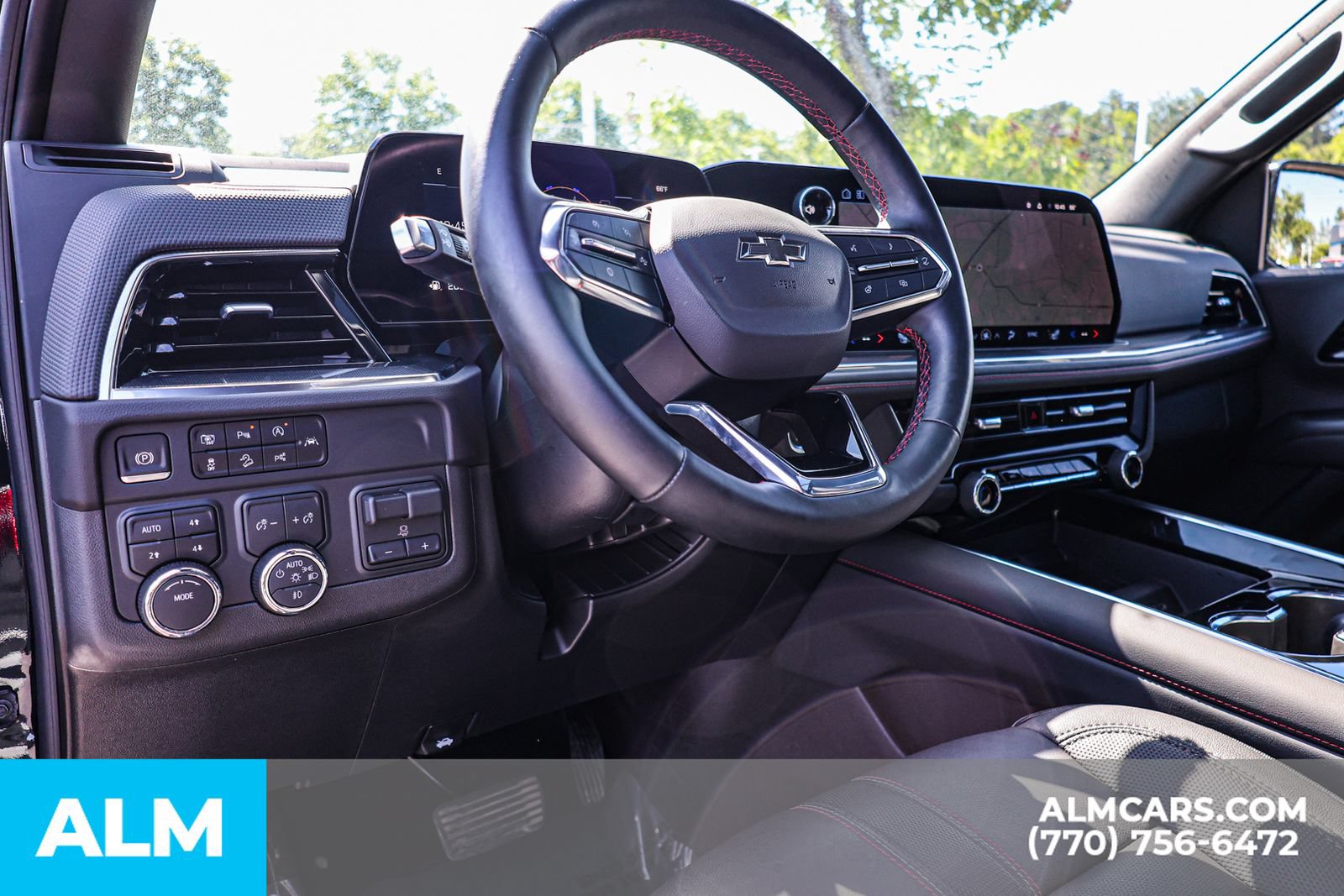 Used 2025 Chevrolet Suburban RST w/ Comfort Package AWD/4WD image 29