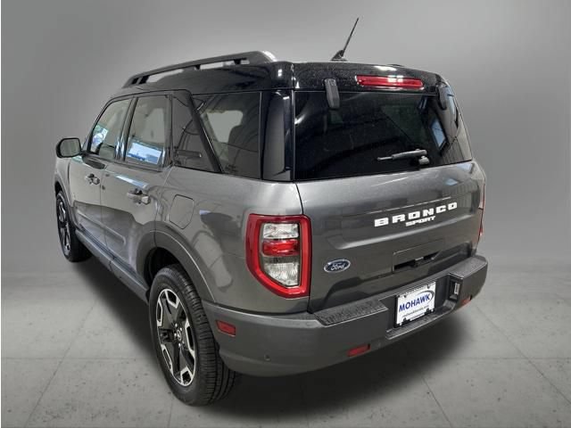Used 2022 Ford Bronco Sport Outer Banks w/ Tech Package AWD/4WD image 3