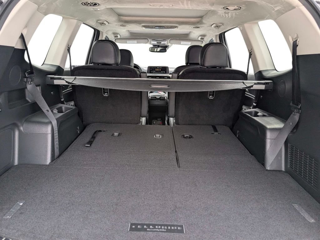 Certified 2022 Kia Telluride SX w/ SX Prestige Package AWD/4WD image 11