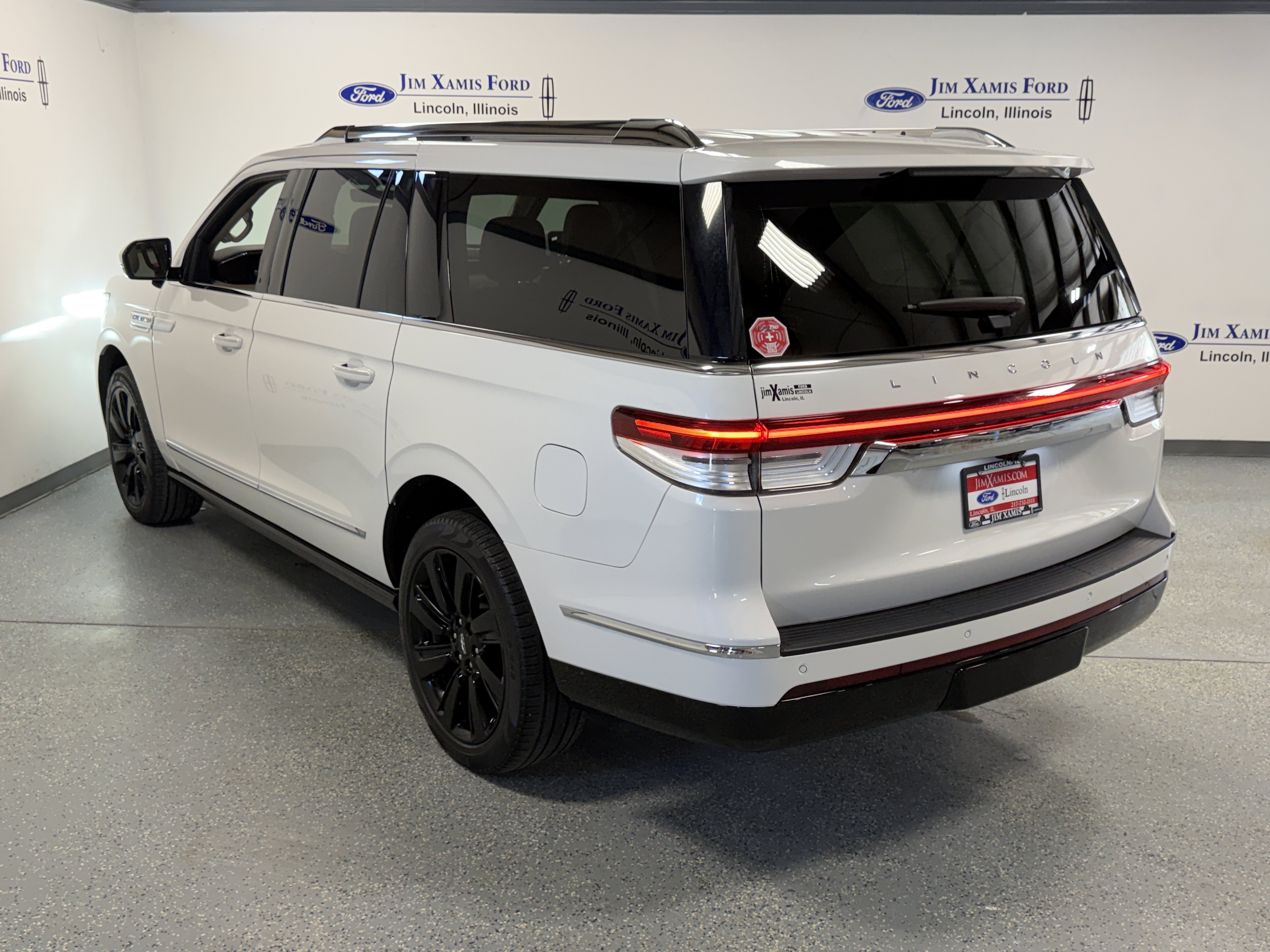 Used 2023 Lincoln Navigator L Reserve AWD/4WD image 36