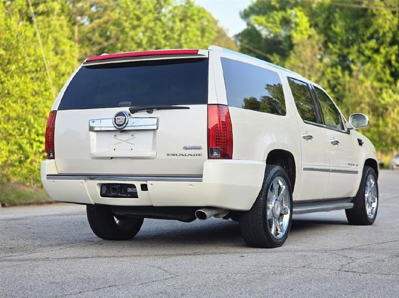 Used 2013 Cadillac Escalade ESV Luxury RWD image 8