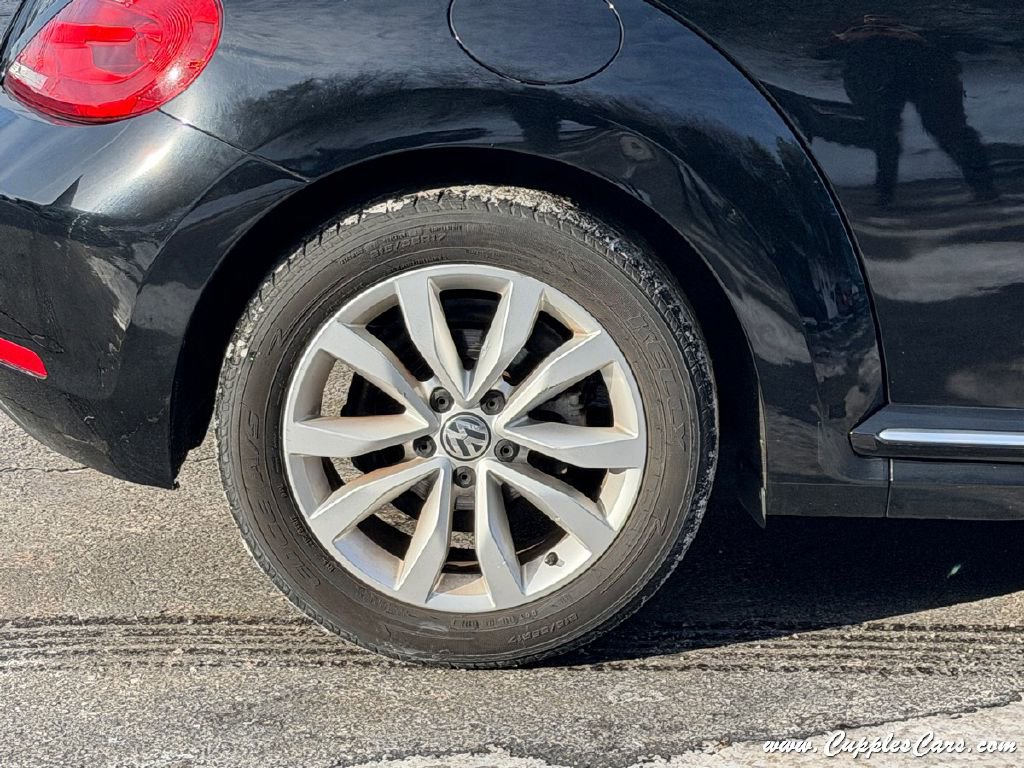 Used 2014 Volkswagen Beetle TDI image 46