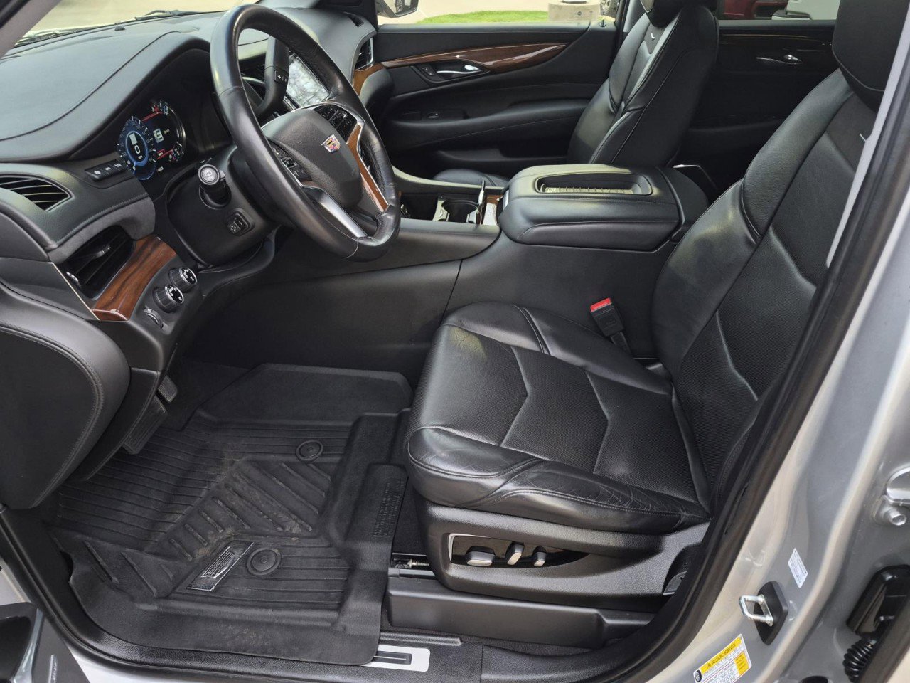 Certified 2020 Cadillac Escalade Premium Luxury image 11