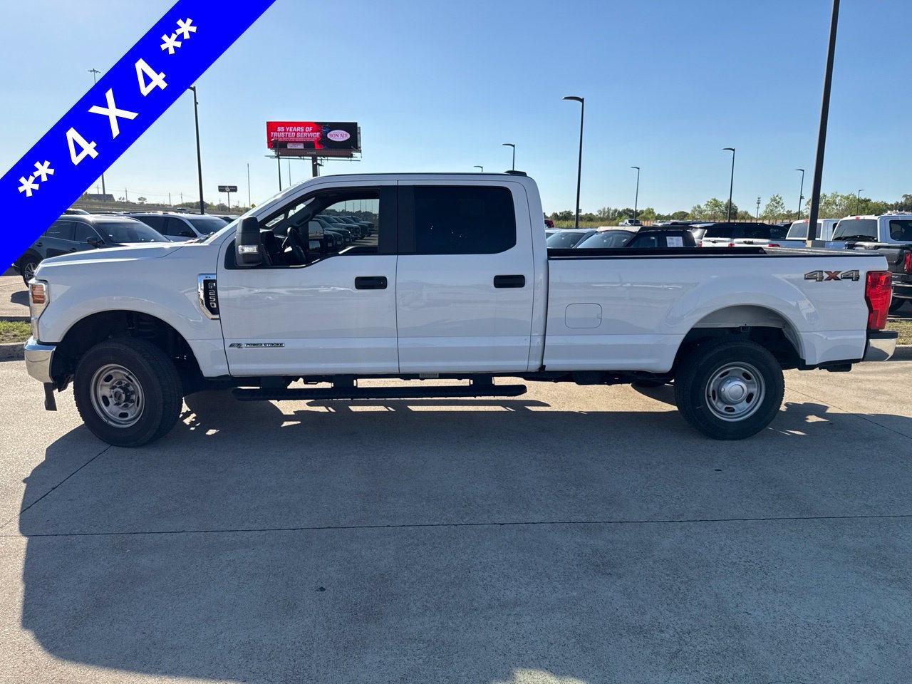 Used 2022 Ford F250 XL w/ Power Equipment Group AWD/4WD image 3