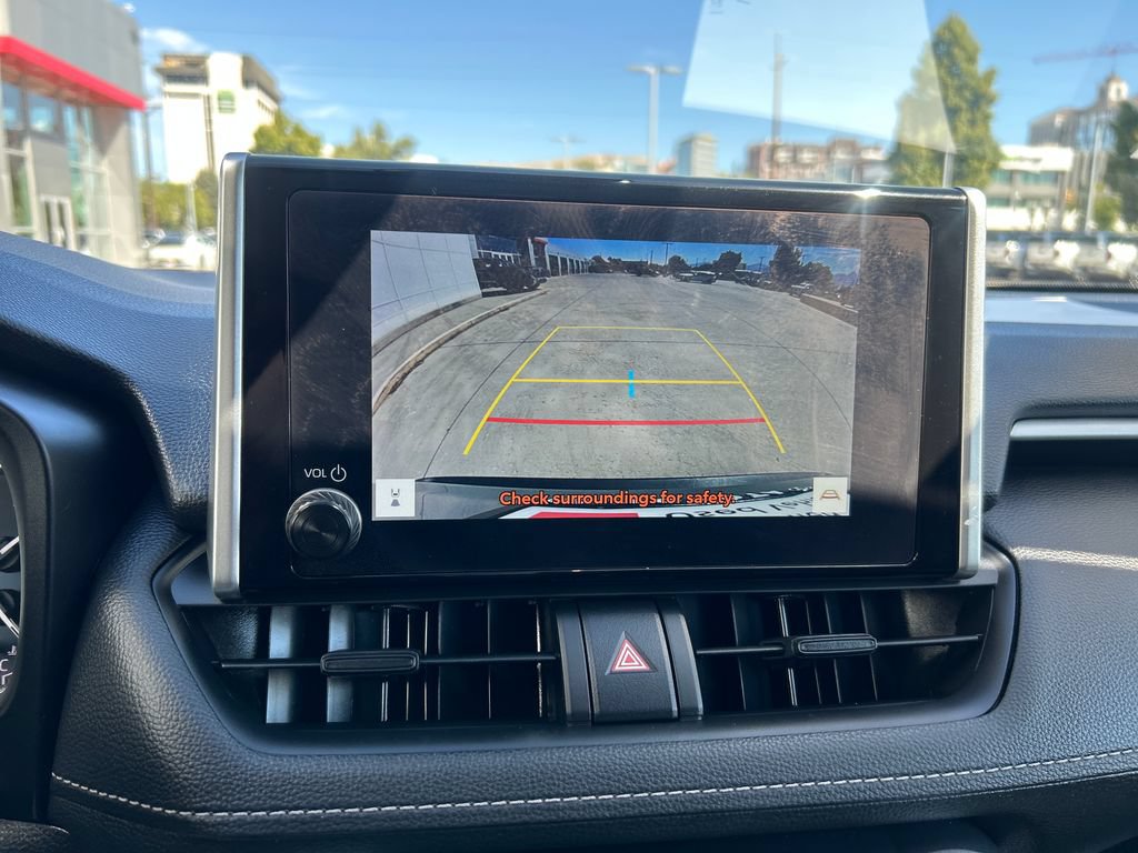 Certified 2025 Toyota RAV4 XLE AWD/4WD image 24