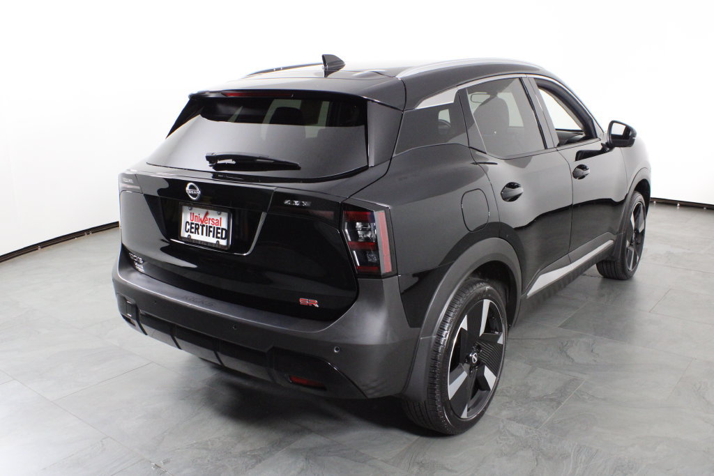 Certified 2025 Nissan Kicks SR FWD image 4