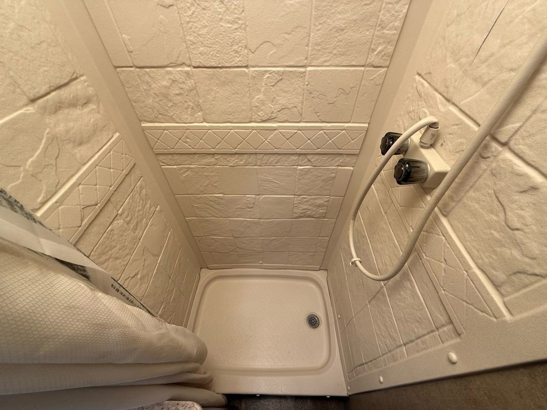 Used 2016 Ford E-350 and Econoline 350 Super Duty w/ Motorhome Prep Package RWD image 35