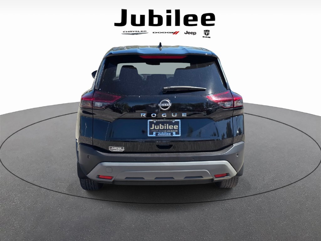 Used 2023 Nissan Rogue S FWD image 3
