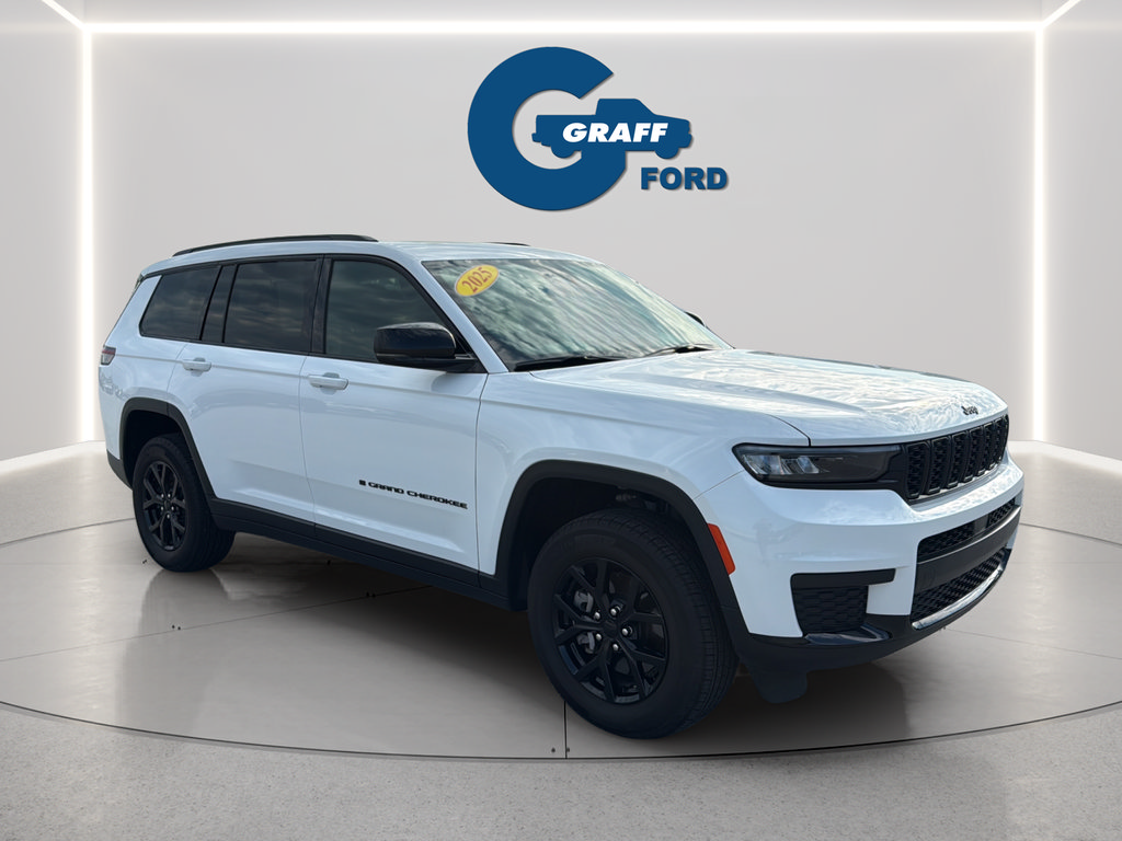 Used 2025 Jeep Grand Cherokee L Altitude AWD/4WD image 10