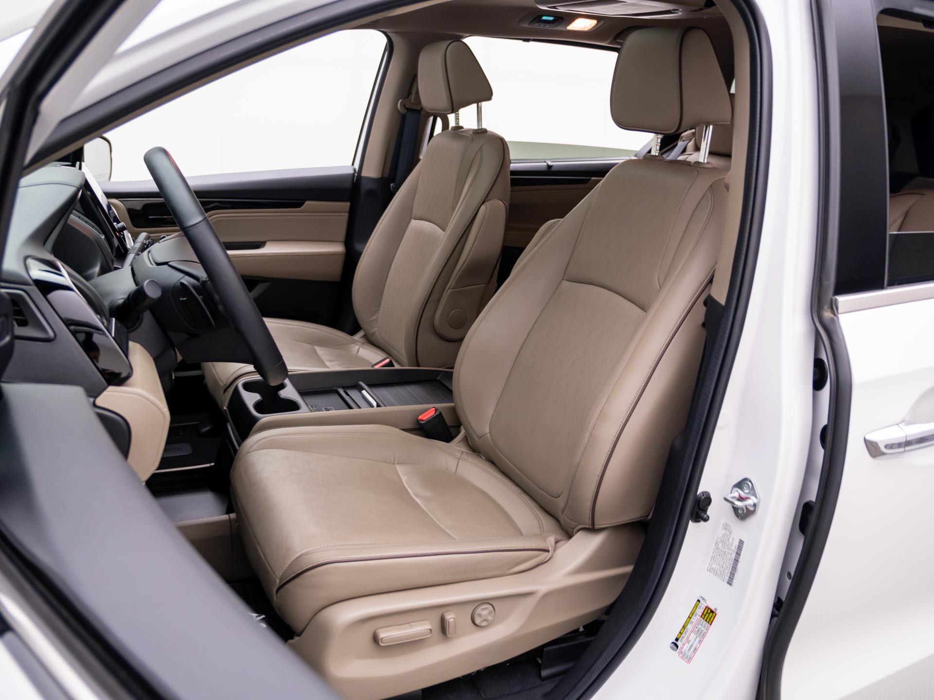 Used 2024 Honda Odyssey Elite image 15