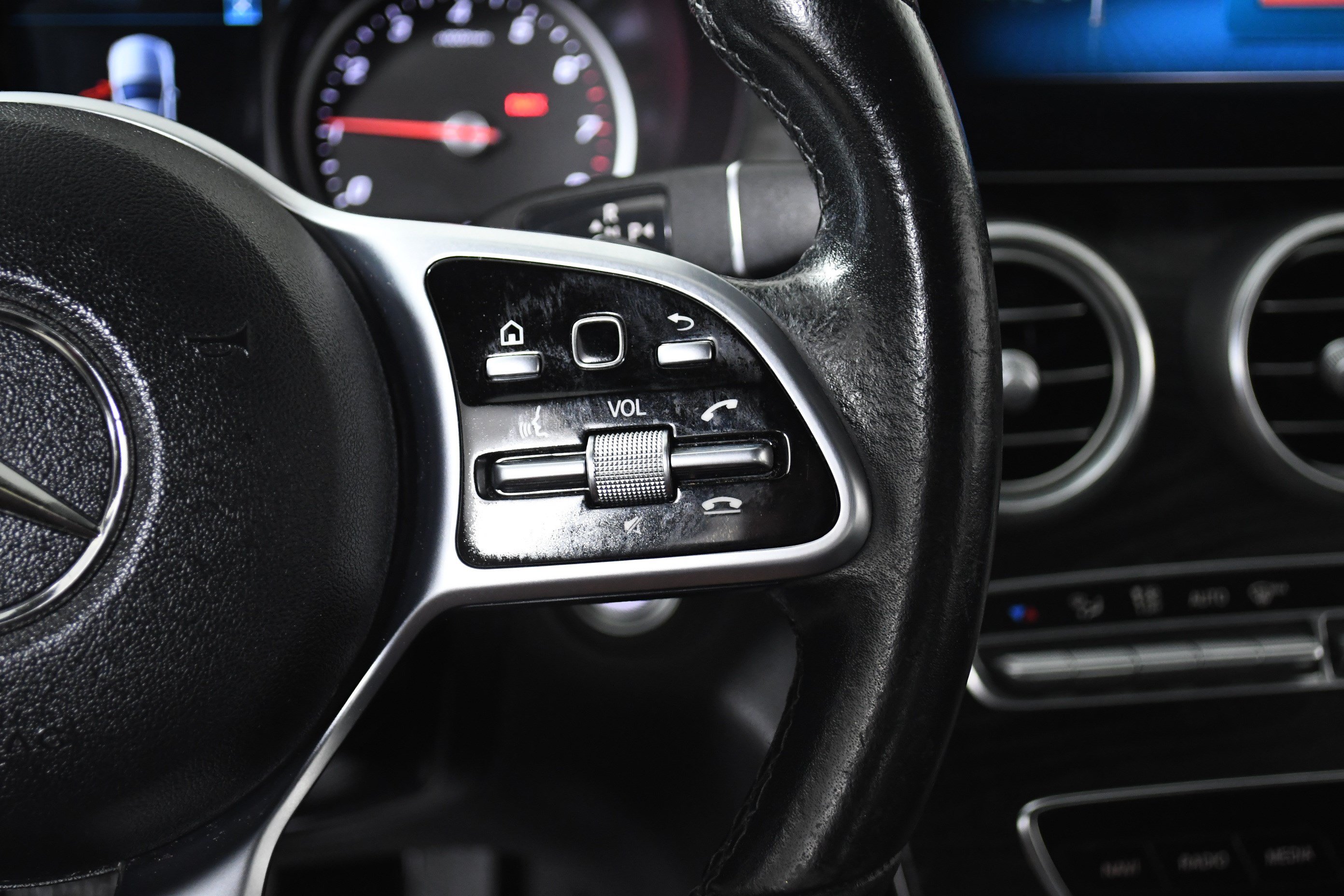 Used 2020 Mercedes-Benz C 300 Sedan image 13