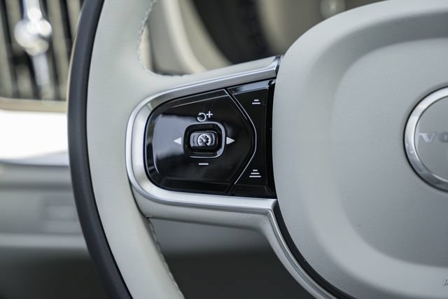 New 2027 Volvo XC60 B5 Ultra AWD/4WD image 31