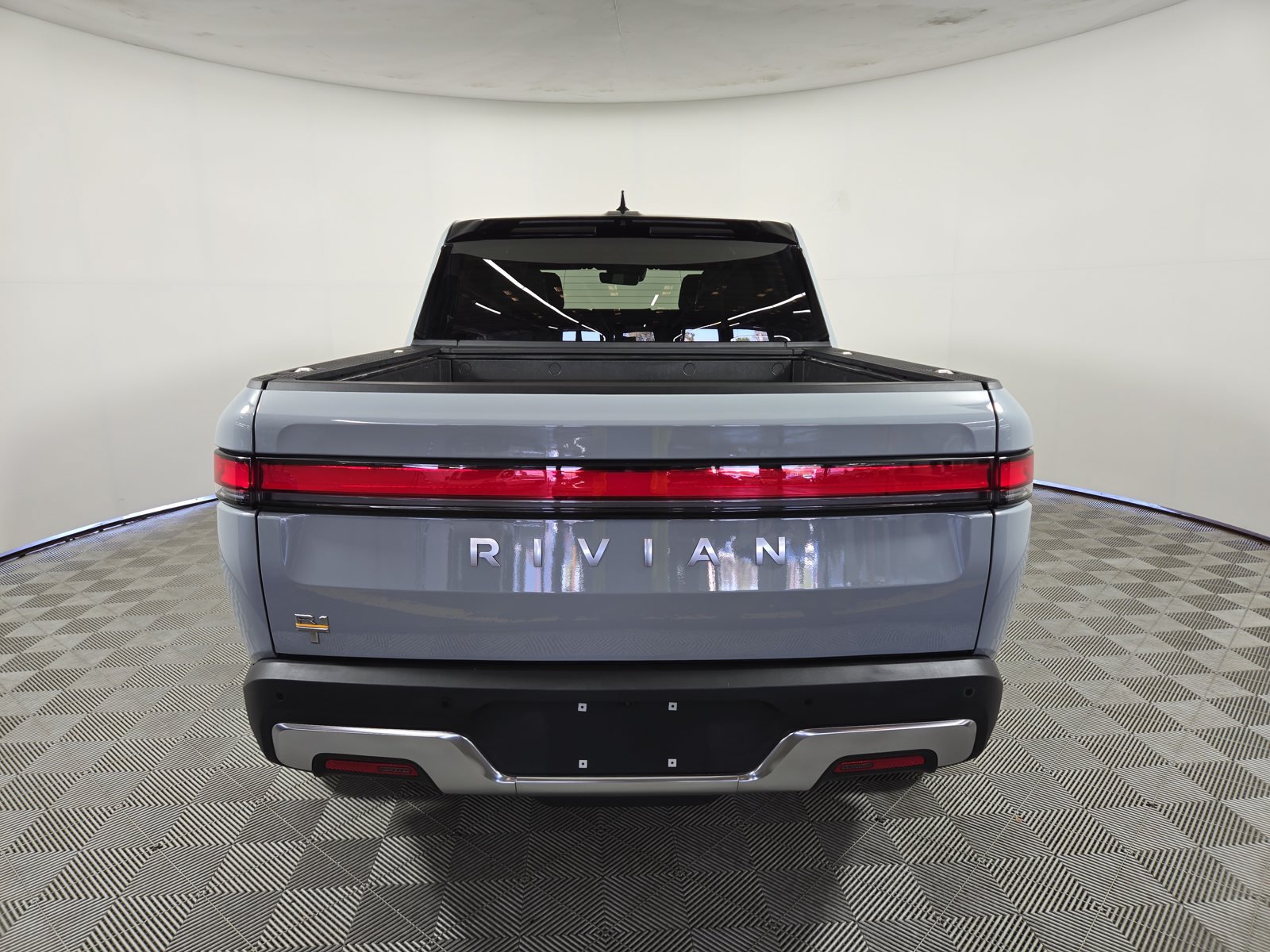 Used 2023 Rivian R1T Adventure Quad AWD/4WD image 4