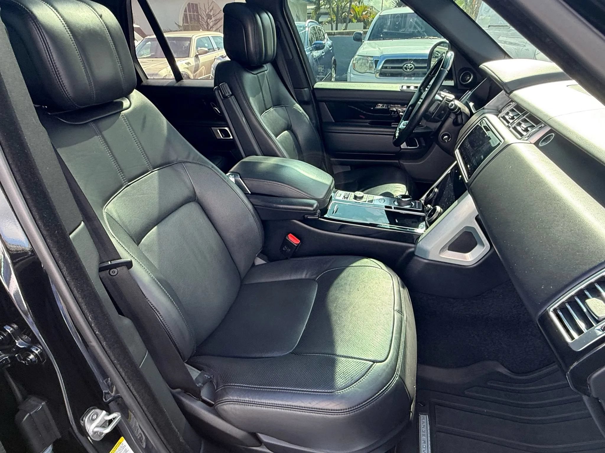 Used 2019 Land Rover Range Rover Supercharged AWD/4WD image 23