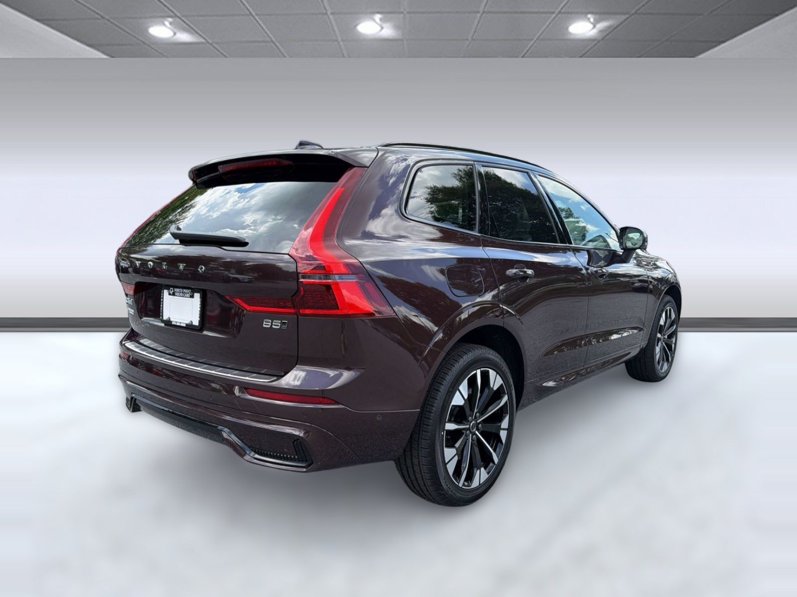 New 2026 Volvo XC60 B5 Ultra w/ Climate Package AWD/4WD image 9
