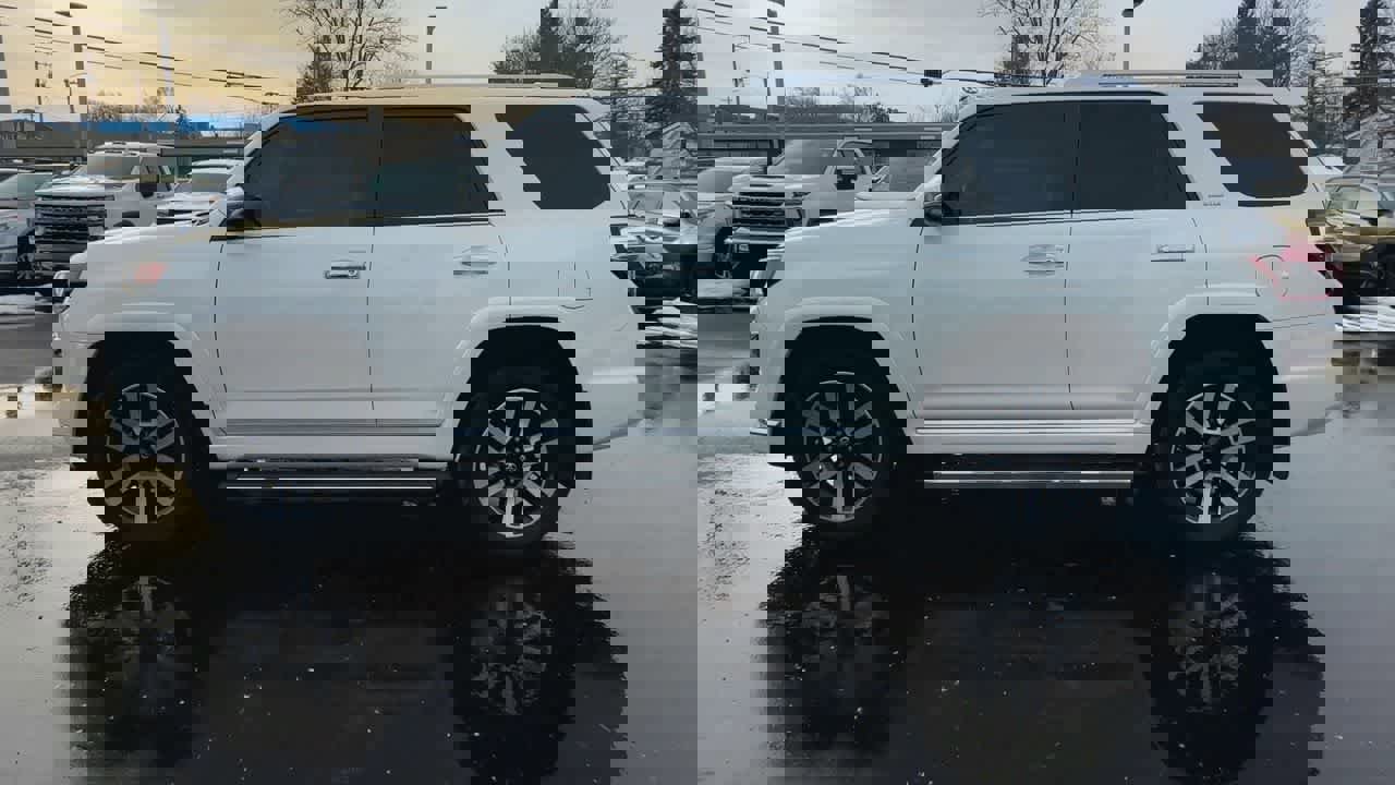 Used 2020 Toyota 4Runner Limited image 5