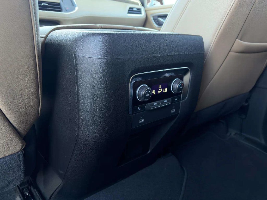 Used 2024 Chevrolet Tahoe Premier RWD image 19