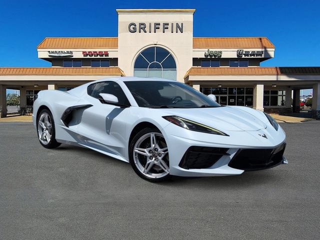 Used 2021 Chevrolet Corvette Stingray Coupe w/ 1LT RWD image 2
