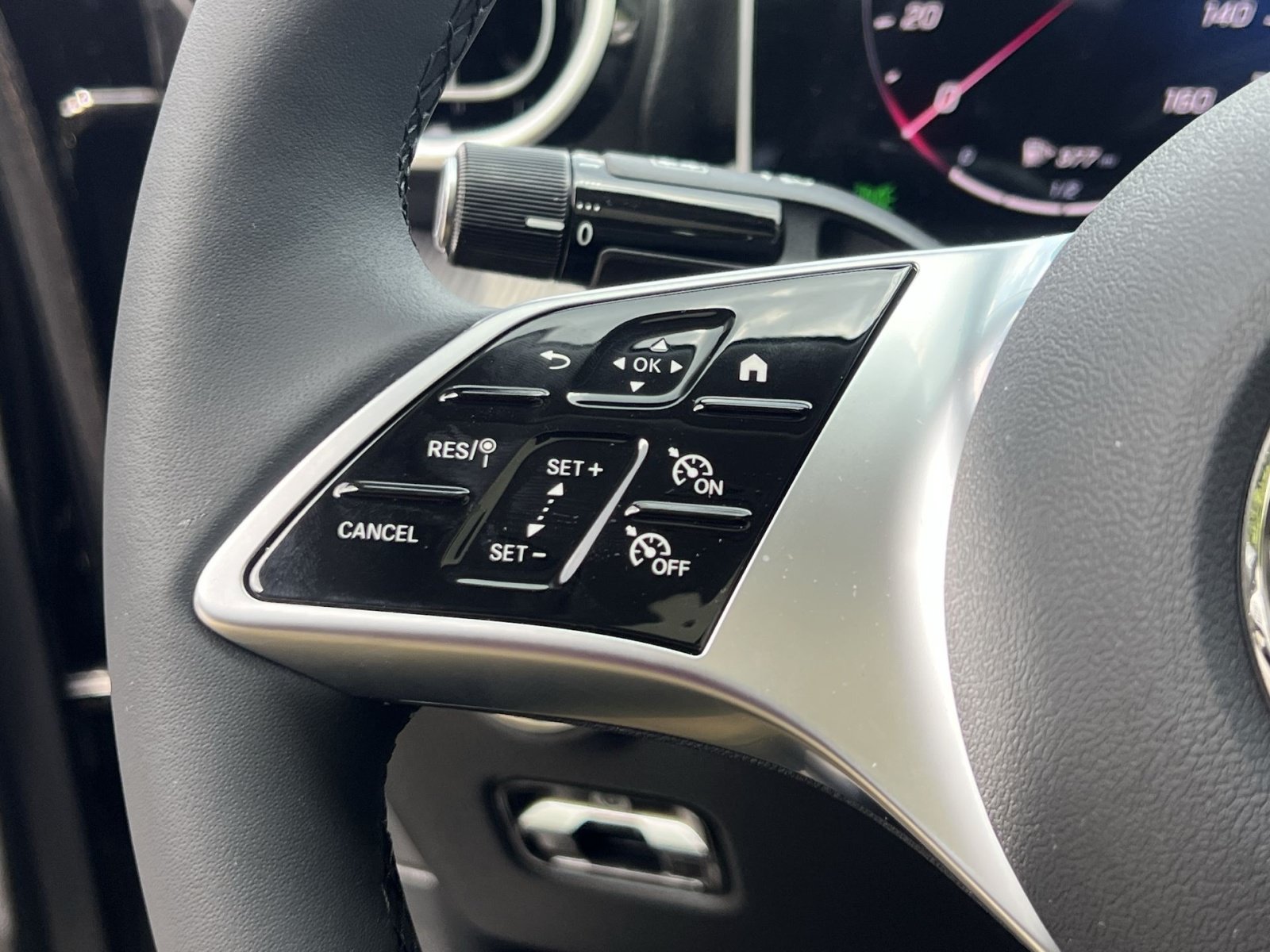 New 2026 Mercedes-Benz C 300 4MATIC Sedan image 36