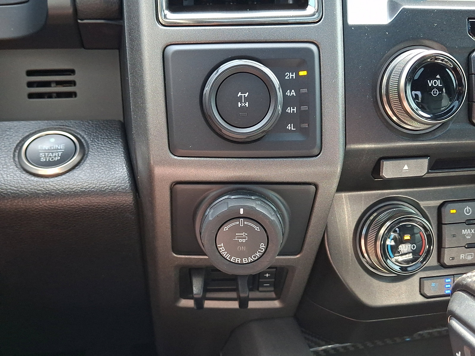 Used 2018 Ford F150 Raptor w/ Equipment Group 802A Luxury AWD/4WD image 27