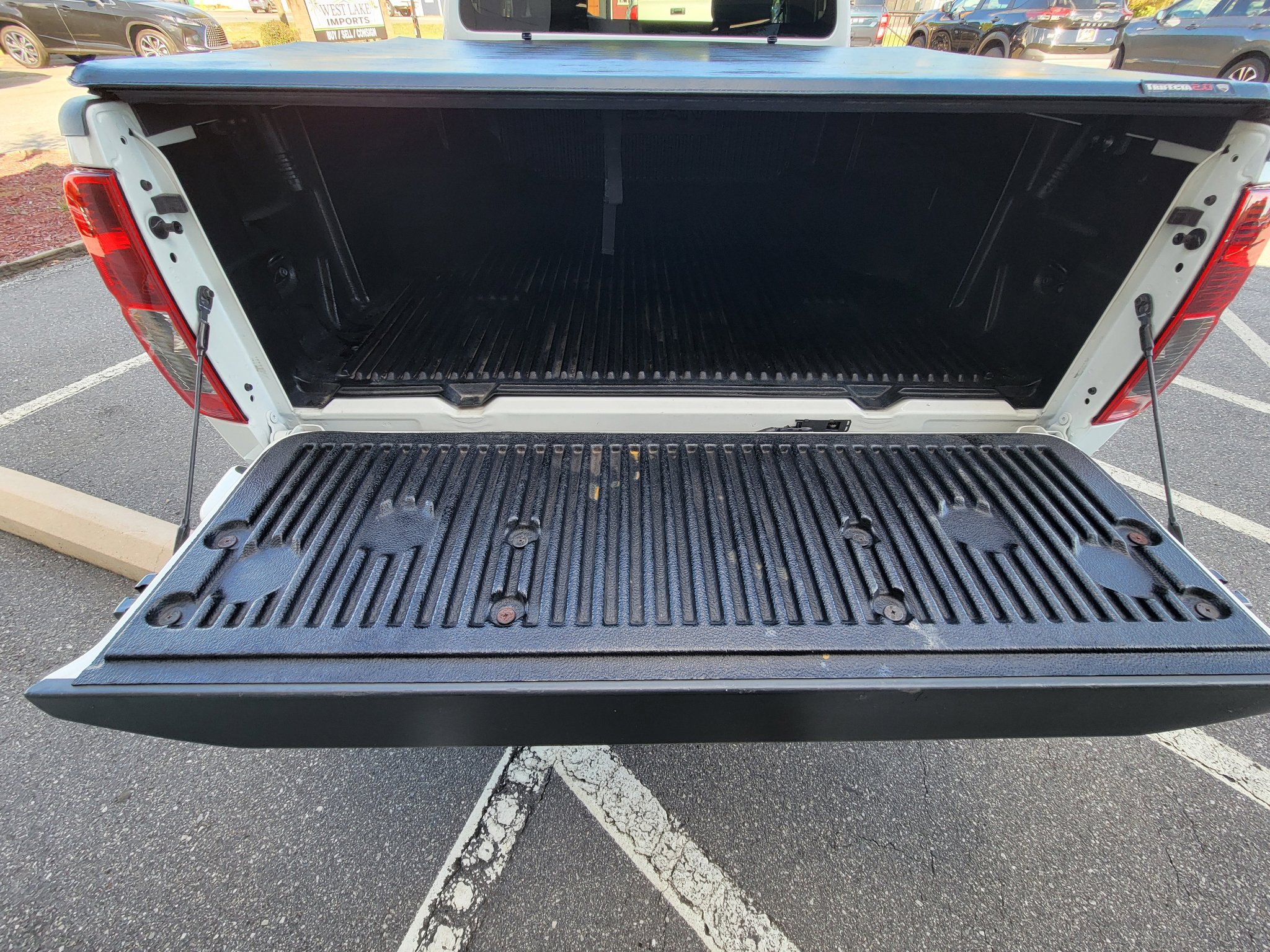 Used 2020 Nissan Frontier S w/ S Utility Package image 14