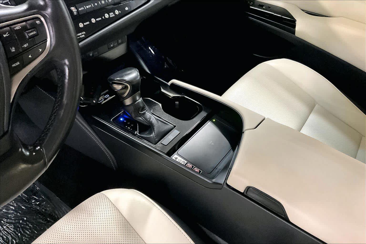 Used 2023 Lexus ES 350 w/ Premium Package FWD image 17