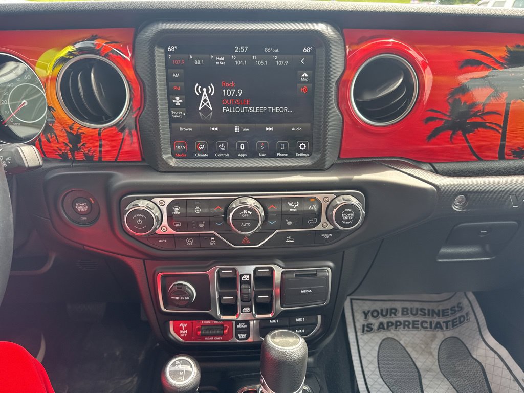 Used 2021 Jeep Wrangler Unlimited Rubicon w/ Dual Top Group AWD/4WD image 12