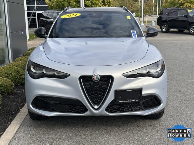 Used 2024 Alfa Romeo Stelvio Ti w/ Active Assist Plus Package image 2