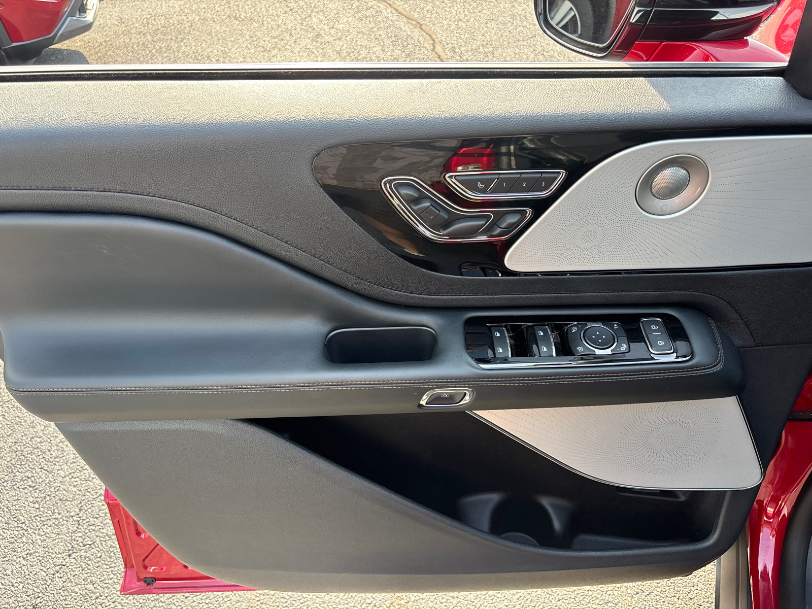 New 2026 Lincoln Aviator Reserve AWD/4WD image 11