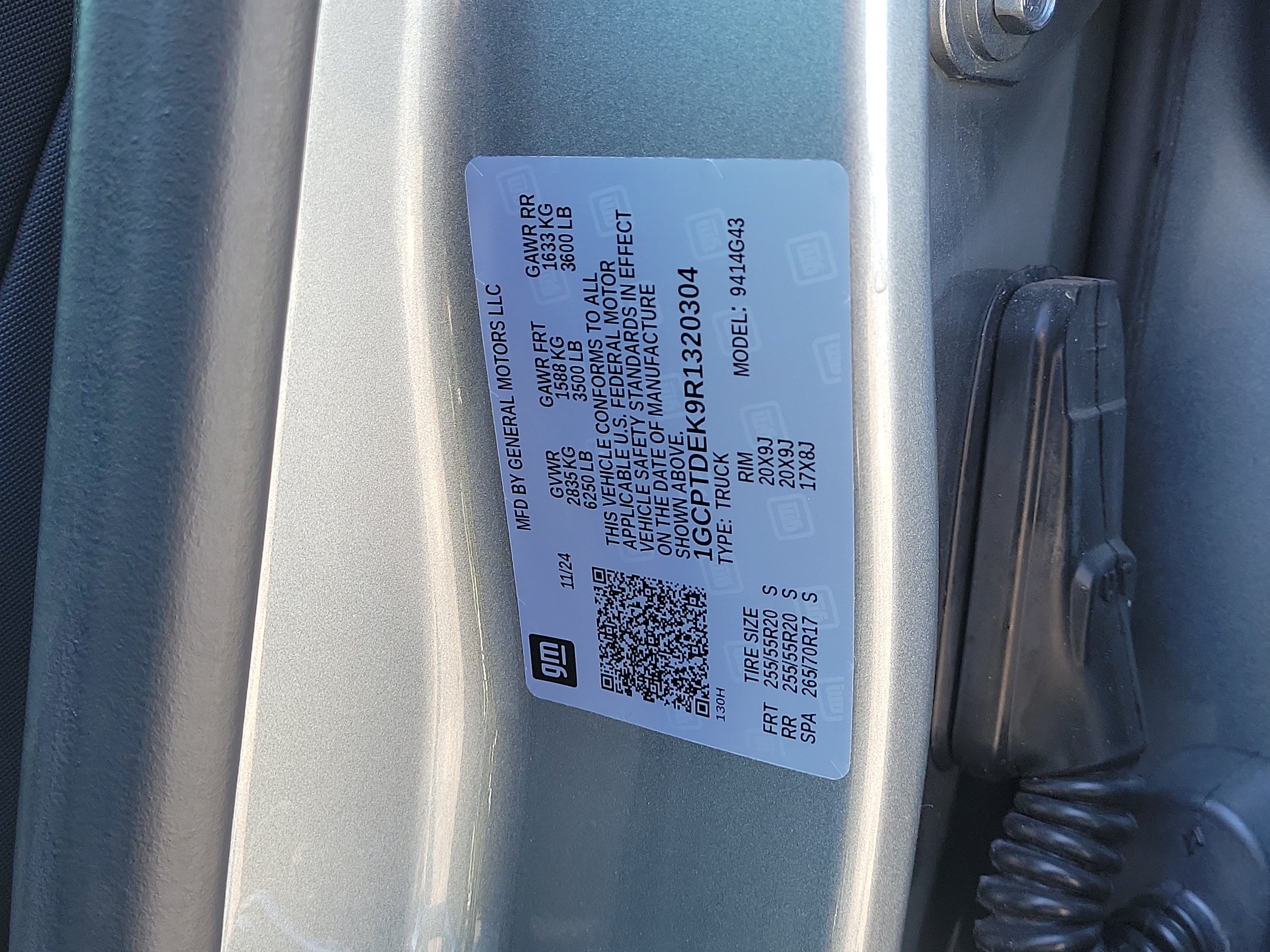 Used 2024 Chevrolet Colorado Z71 w/ Advanced Trailering Package AWD/4WD image 29