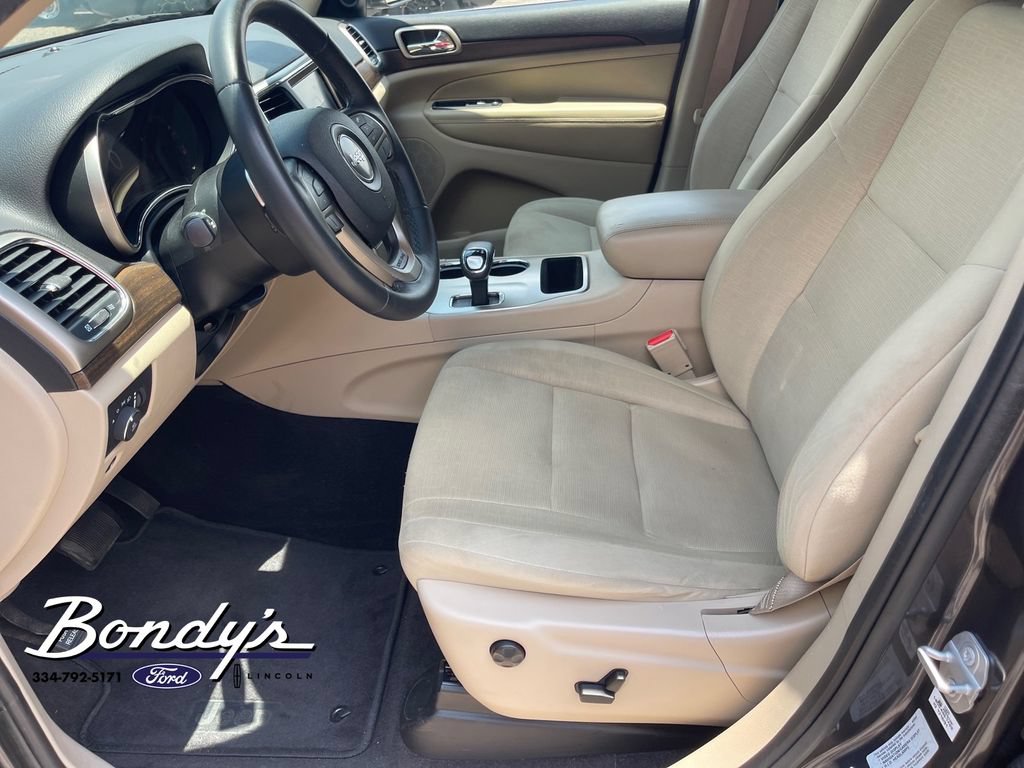 Used 2015 Jeep Grand Cherokee Laredo w/ Quick Order Package 23E RWD image 10