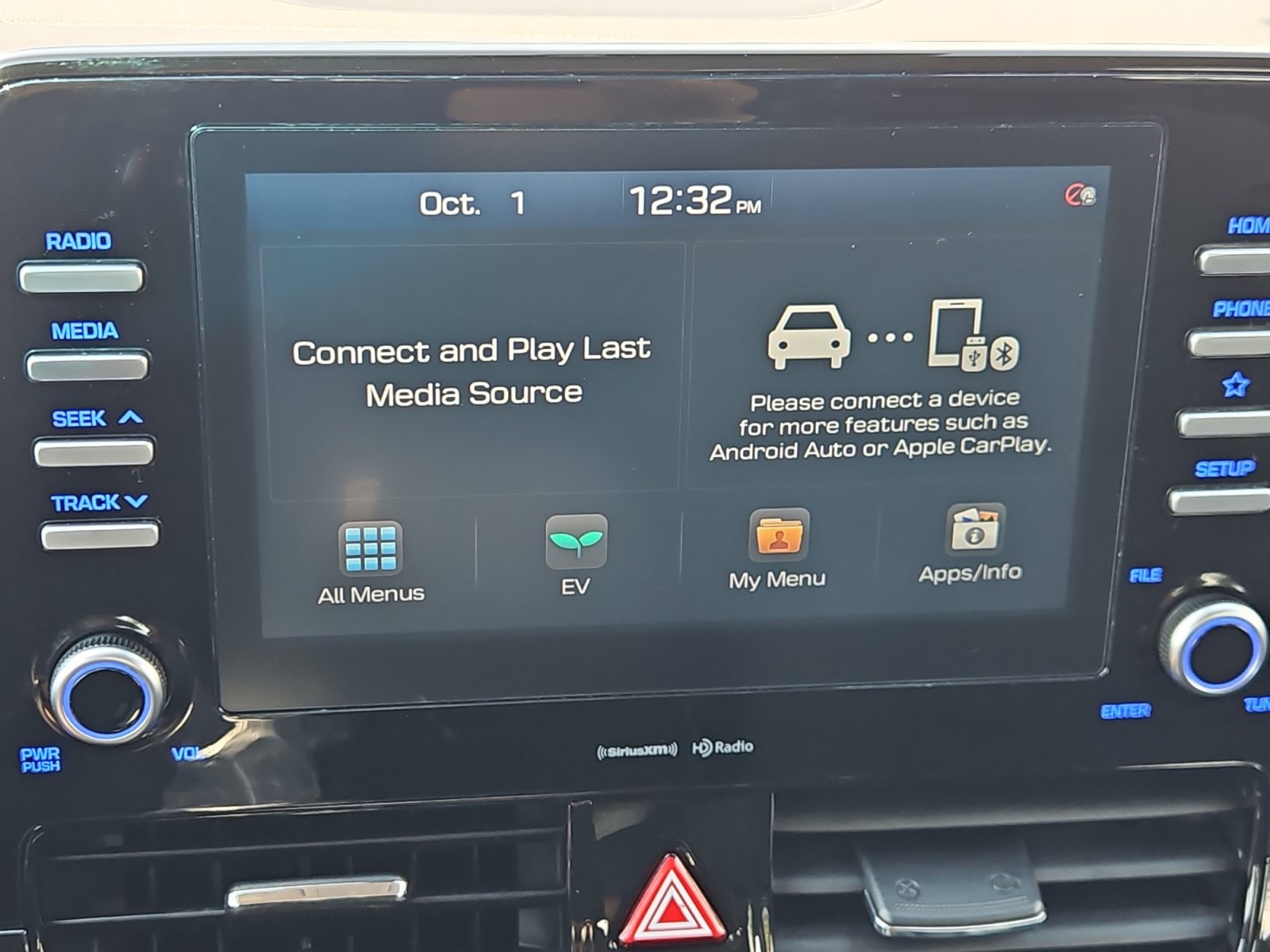 Used 2020 Hyundai Ioniq SE FWD image 18