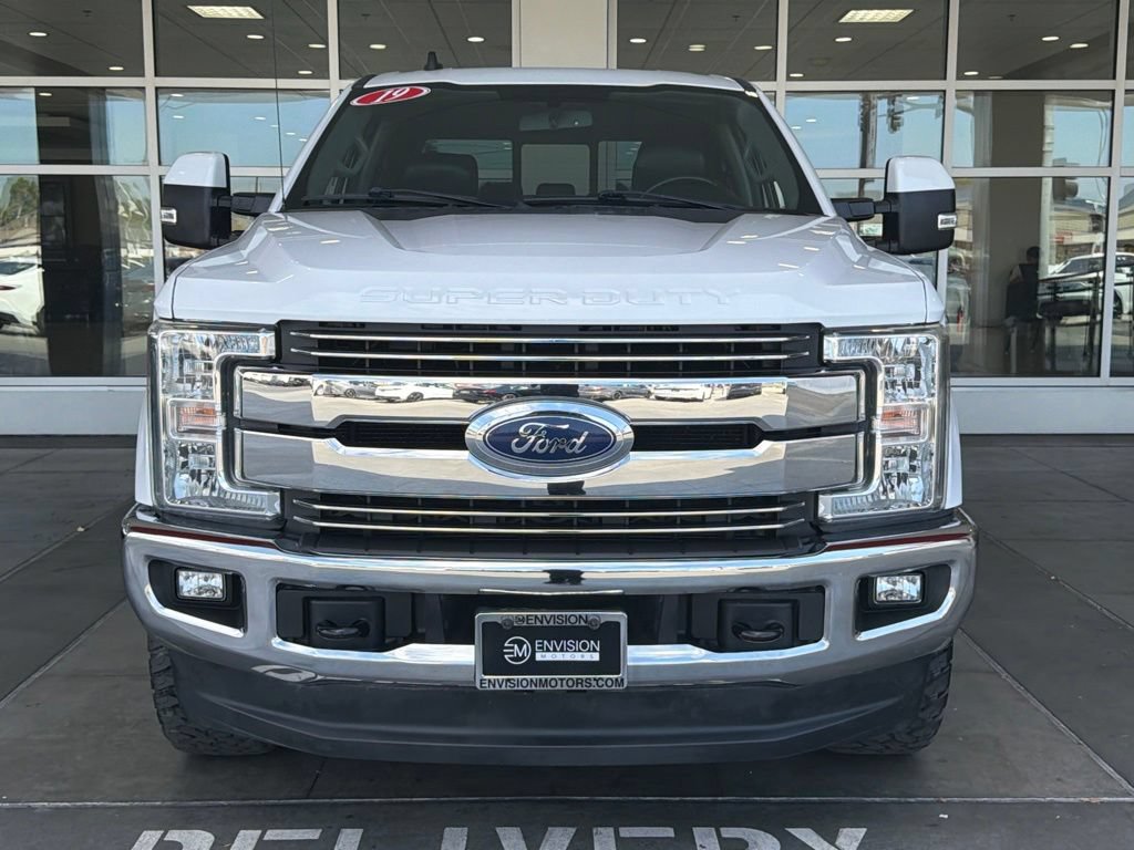 Used 2019 Ford F250 Lariat w/ Lariat Value Package AWD/4WD image 4