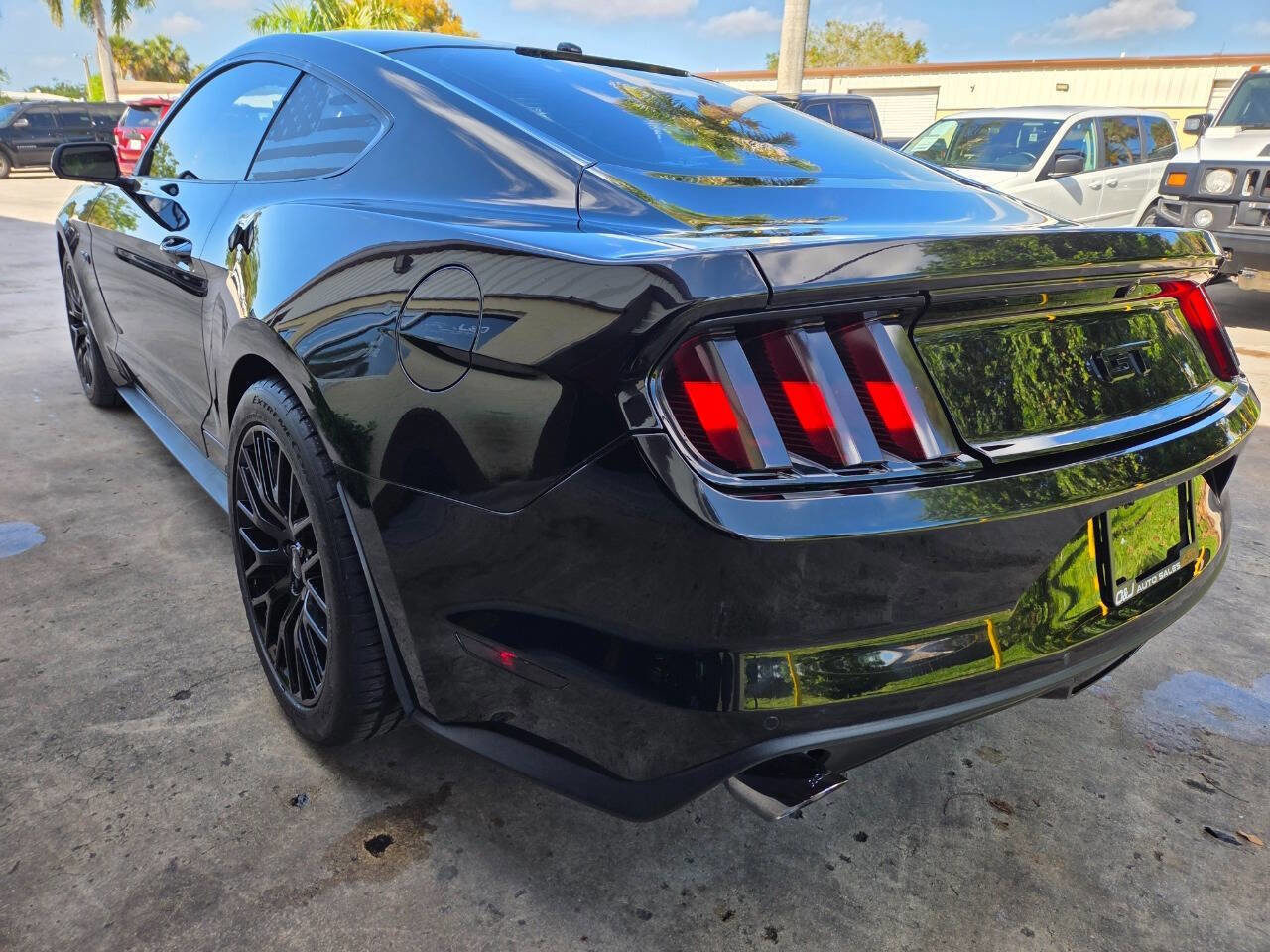 Used 2016 Ford Mustang GT Premium w/ GT Performance Package RWD image 9