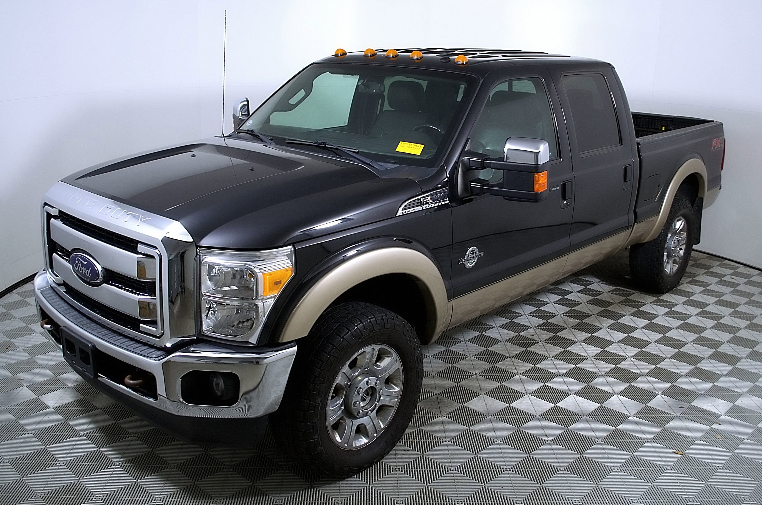 Used 2012 Ford F350 Lariat w/ Chrome Pkg image 3