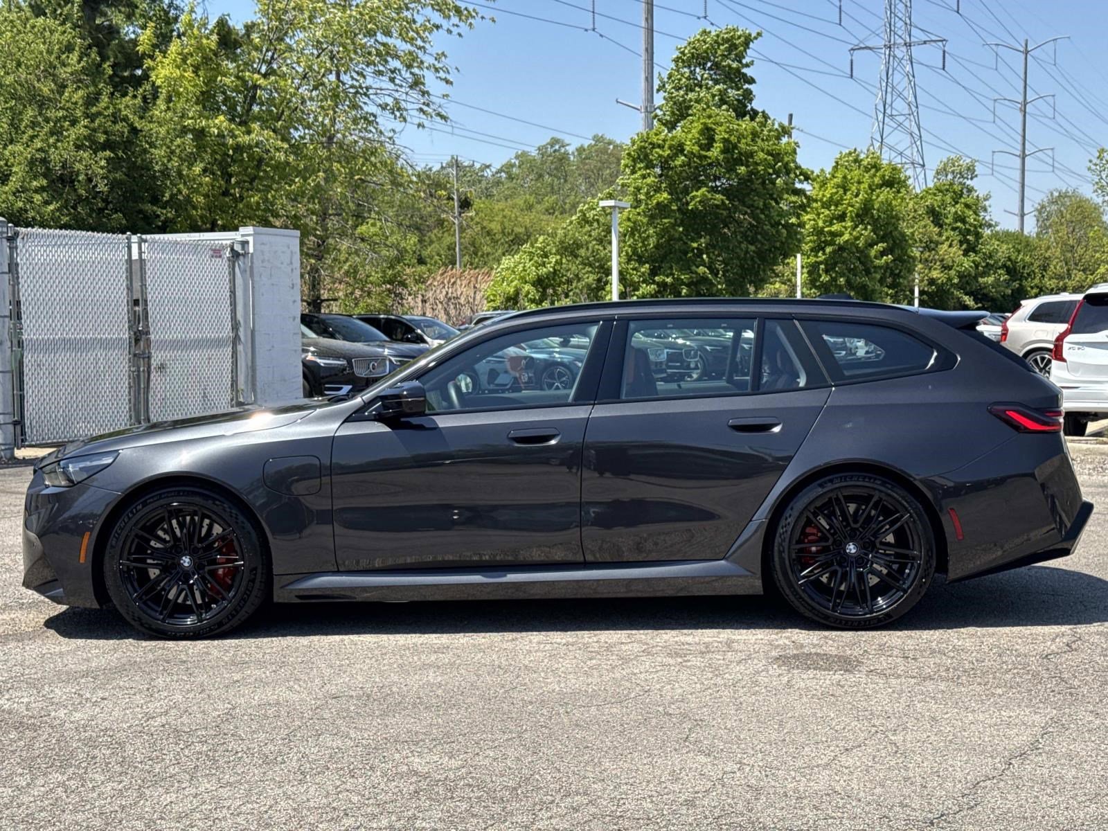 Used 2026 BMW M5 Touring AWD/4WD image 11