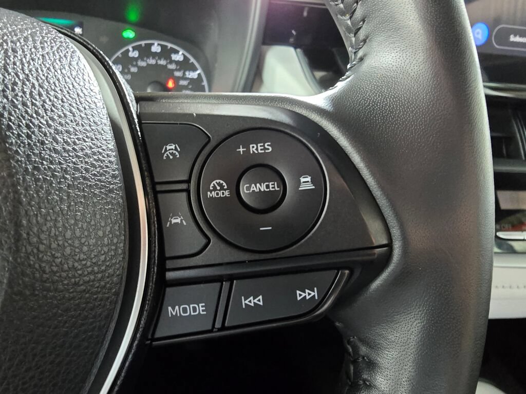Used 2024 Toyota Corolla SE w/ SE Package FWD image 29