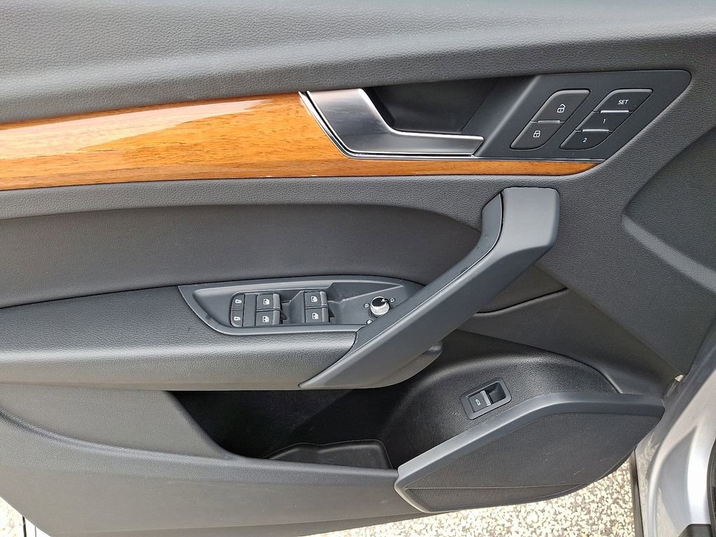 Certified 2023 Audi Q5 2.0T Premium w/ Convenience Package image 13