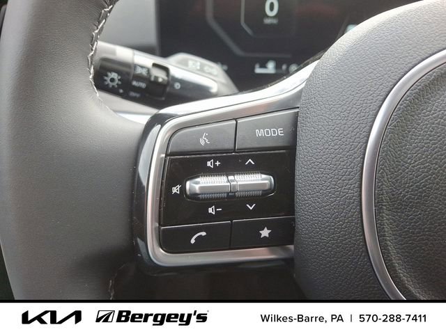 Certified 2025 Kia Sorento SX image 18