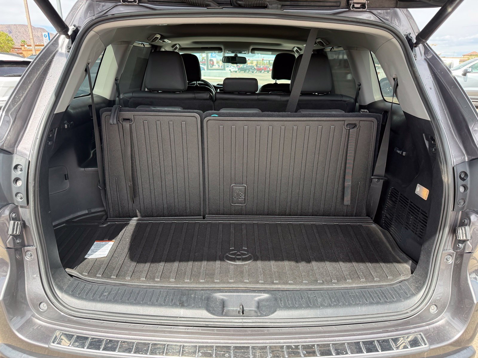 Used 2014 Toyota Highlander XLE AWD/4WD image 44