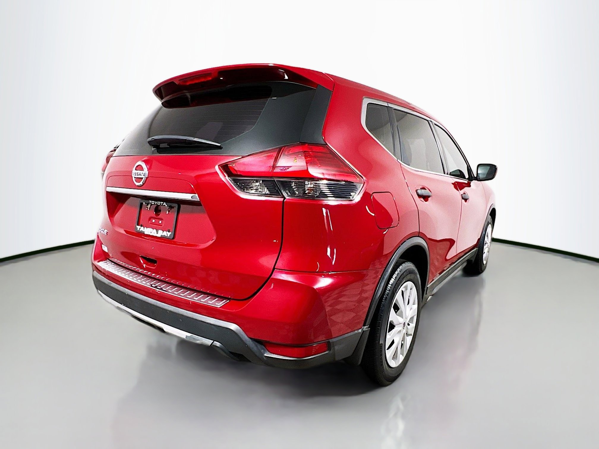 Used 2017 Nissan Rogue S image 4