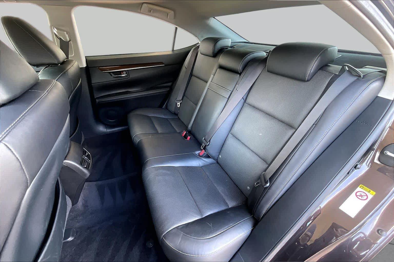 Used 2014 Lexus ES 350 w/ Luxury Package FWD image 18