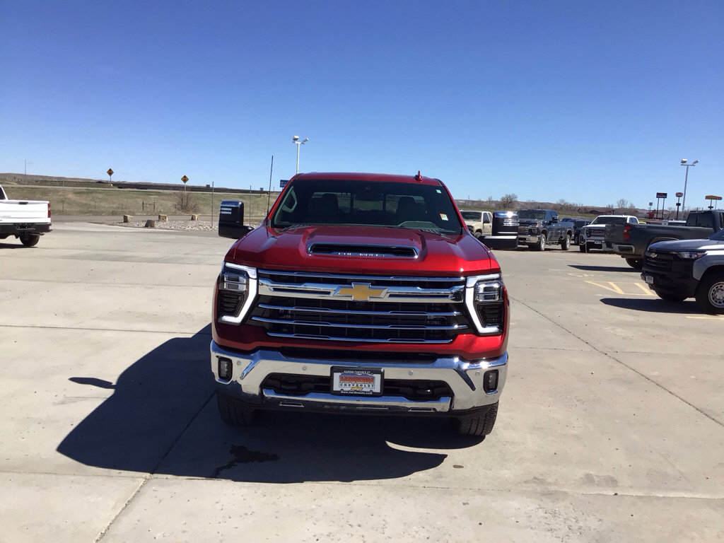 Used 2025 Chevrolet Silverado 3500 LTZ w/ LTZ Convenience Package image 9